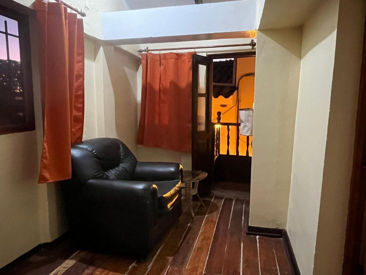 Hostal Andenes De Alabado Hotel กุสโก ภายนอก รูปภาพ